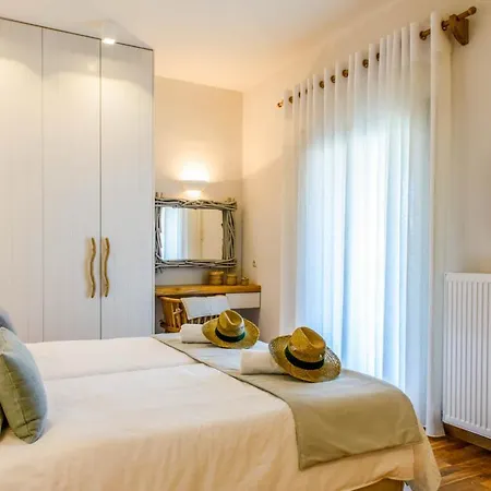 Sleeps 6 With Pool Air Con And Wifi Вилла