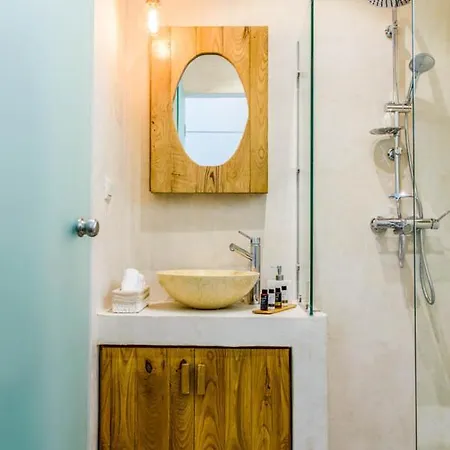 Sleeps 6 With Pool Air Con And Wifi Вилла Като-Гацеа