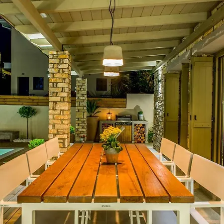 Sleeps 6 With Pool Air Con And Wifi Вилла Като-Гацеа